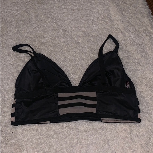 Victoria’s Secret Silky bralette - Picture 2 of 3